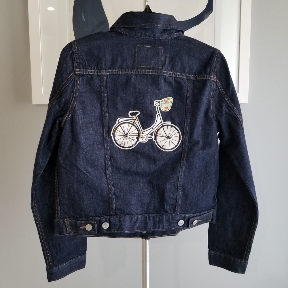 💥NEW💥 Levi Jean Jacket with Vintage Patches-Sz M - Picture 3 of 6